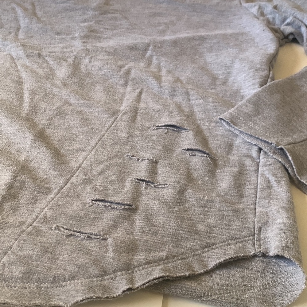 Broken Threads Mens Top Size Medium - image 2